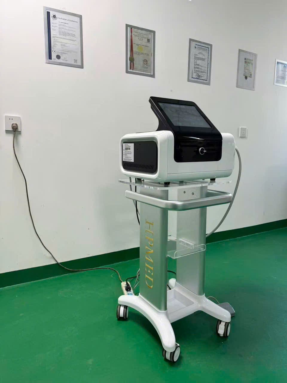 Máy Plasma Cold – Công Nghệ Plasma Lạnh Chăm Sóc Da Chuyên Sâu