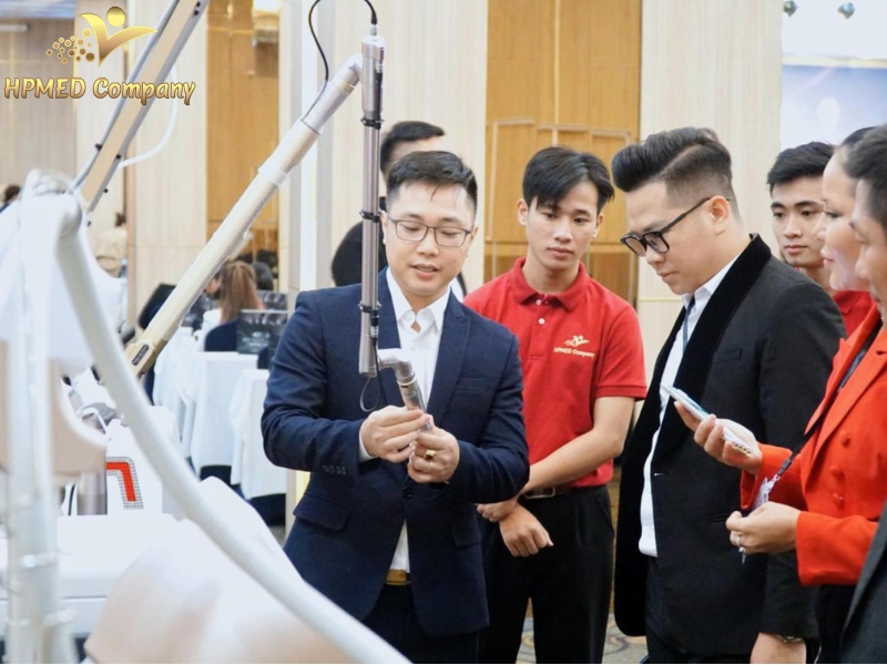 CEO Mai Đình Hậu có kinh nghiệm nhiều năm trong ngành làm đẹp