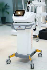 MAY RF VI DIEM GOLD NEEDLE ENS 02