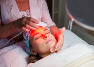 Laser hiện đang được chia thành nhiều loại, dựa vào môi trường hoạt chất