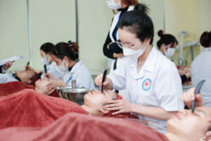 khoa hoc cham soc da Da Nang 2