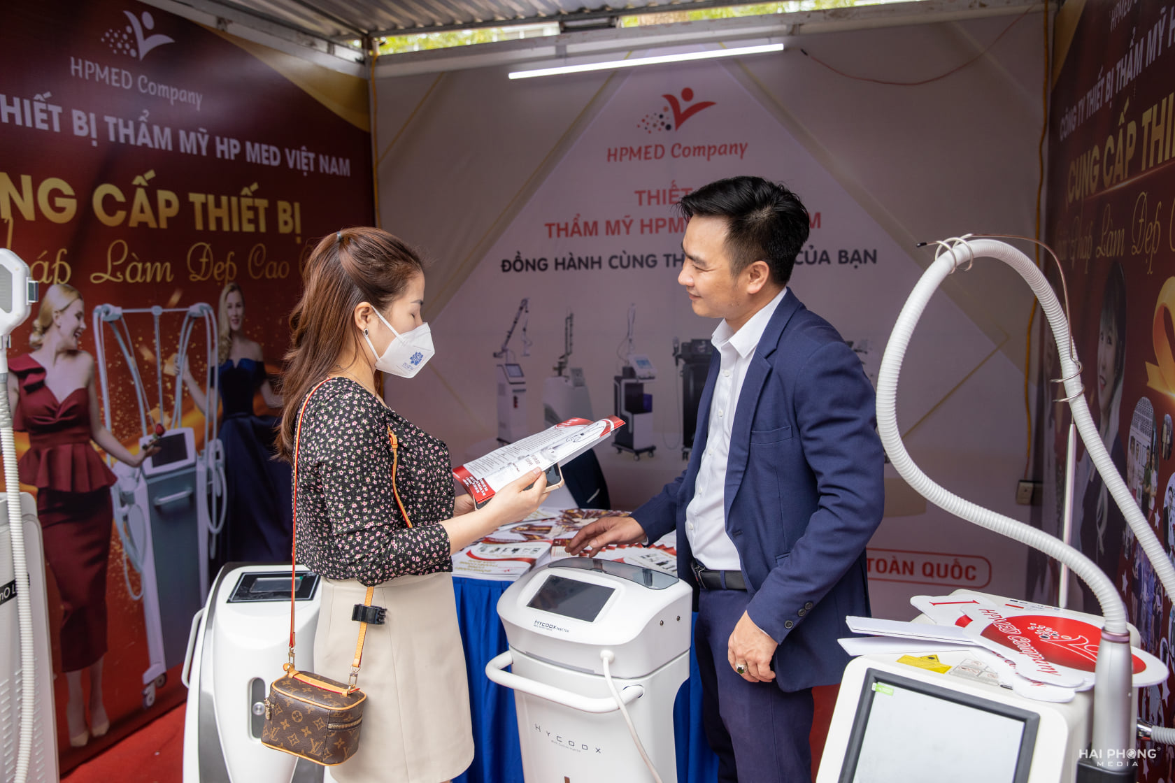Ceo Mai Đình Hậu - Đại Diện HPmed - Tham Dự Sự Kiện SV Starup Khởi Nghiệp Nghàn Làm Đẹp Cho Học Sinh Sinh Viên Do Bộ Giáo Dục Tổ Chức - 07