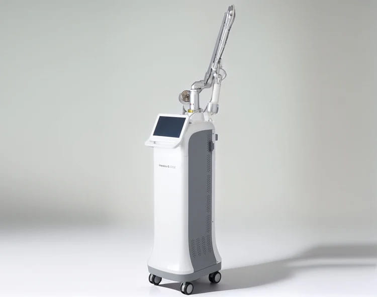 Máy laser co2 fractional s co2 công nghệ máy laser co2 và máy fractional co2 chuyên trị sẹo rỗ trẻ hóa da chính hãng tại HPMED
