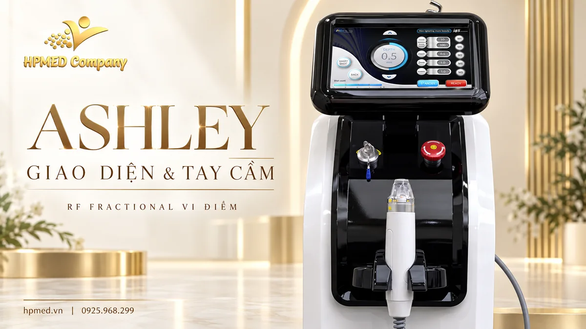 Cận cảnh giao diện điều khiển và tay cầm máy ASHLEY IDS