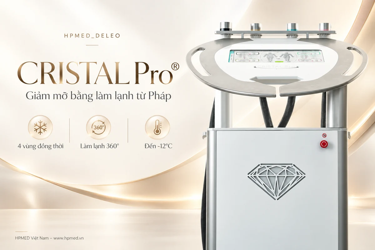 CRISTAL Pro Deleo: Máy giảm mỡ bằng làm lạnh từ Pháp 1 Máy CRISTAL Pro của Deleo trên nền vàng champagne, giới thiệu khả năng làm lạnh 360 độ và xử lý tối đa 4 vùng đồng thời